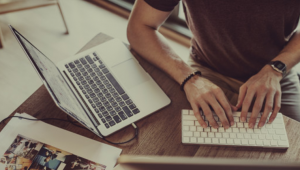 มหาวิทยาลัยเดี๋ยวนี้จัด Laptop ให้ใช้ส่วนตัว พร้อมสถานที่อำนวยสะดวกอื่นๆด้วย